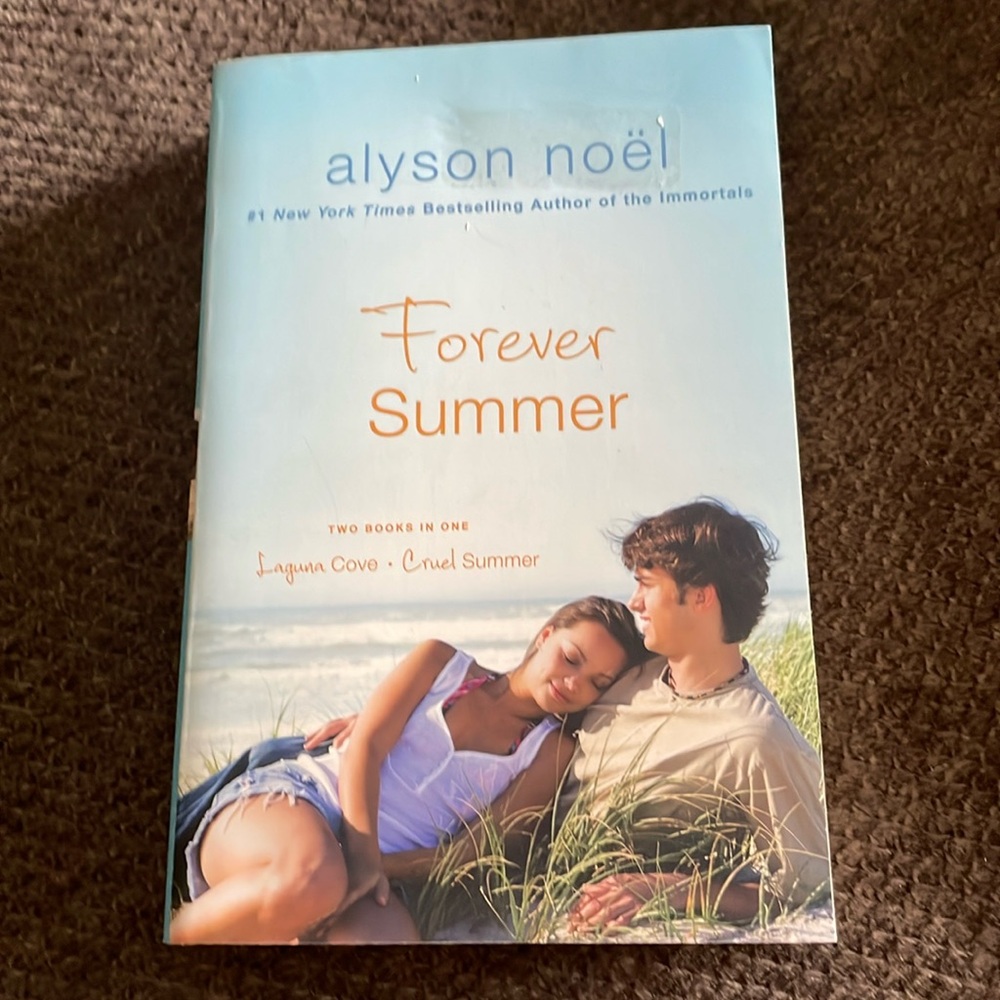 Forever Summer paperback/ by Alyson Noel , NEW